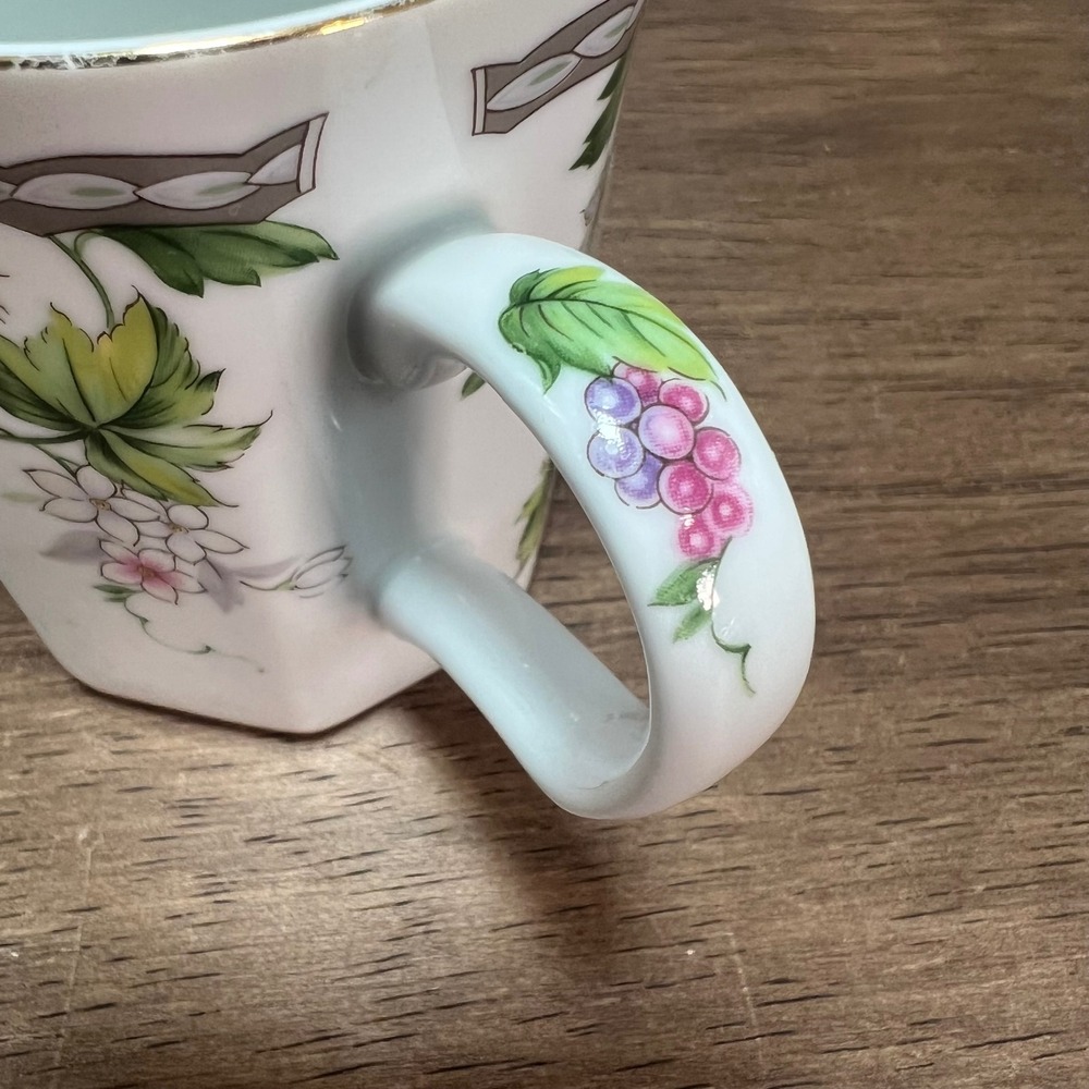 Andrea by Sadek Coffee Mug Grapevine Floral Octagonal Cottagecore Japan 80s VTG - Picture 8 of 11